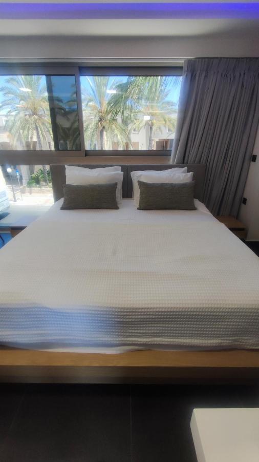 Summertime Signature Suites Agia Marina Exterior foto