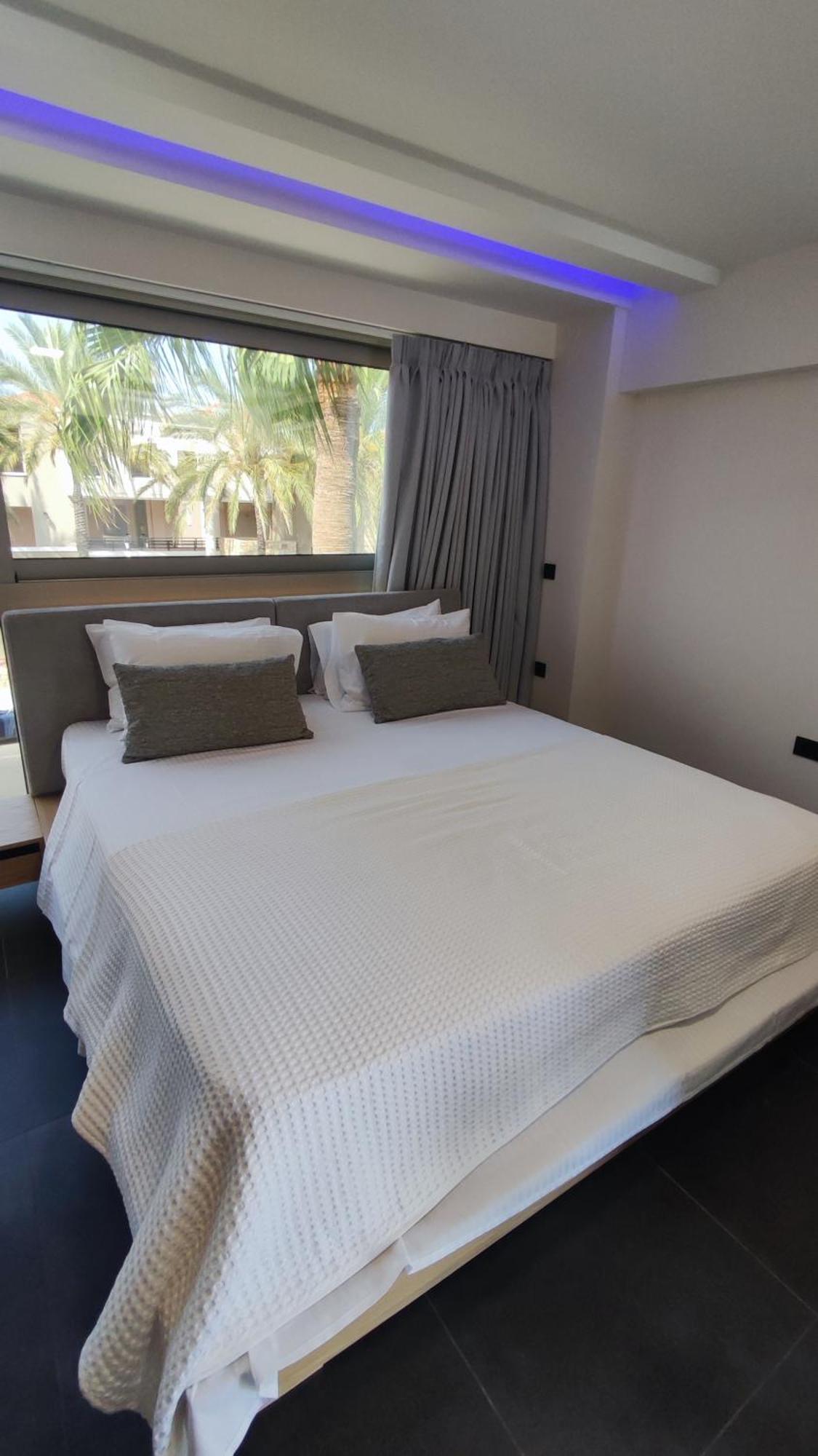Summertime Signature Suites Agia Marina Exterior foto