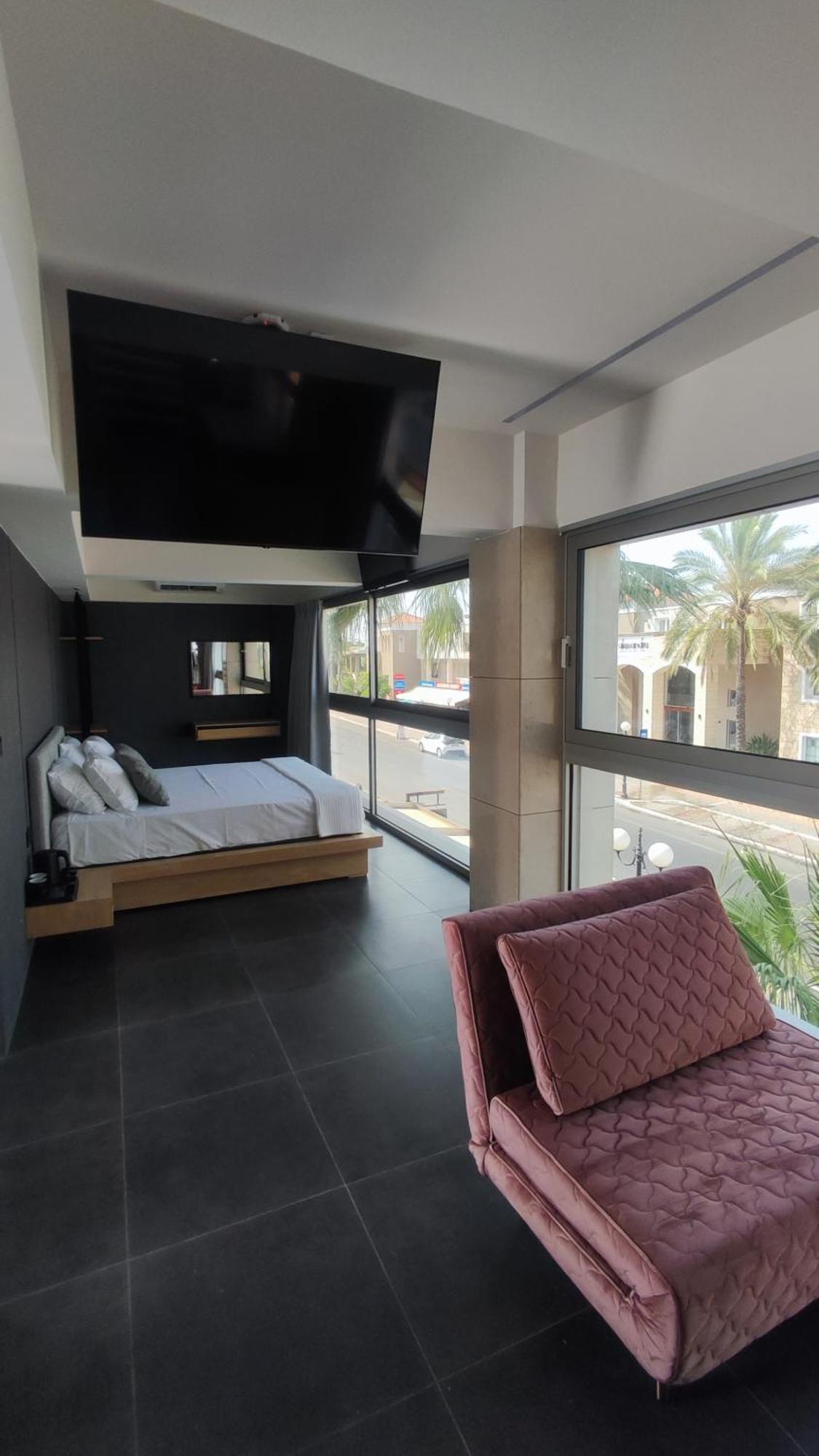 Summertime Signature Suites Agia Marina Exterior foto